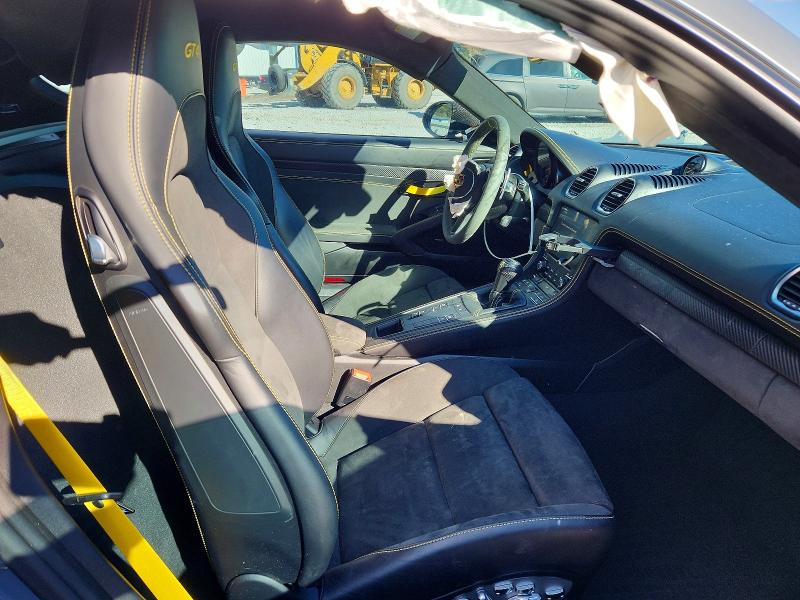 Photo 10 from auction – 2023 PORSCHE CAYMAN GT4 with VIN WP0AC2A81PS275497