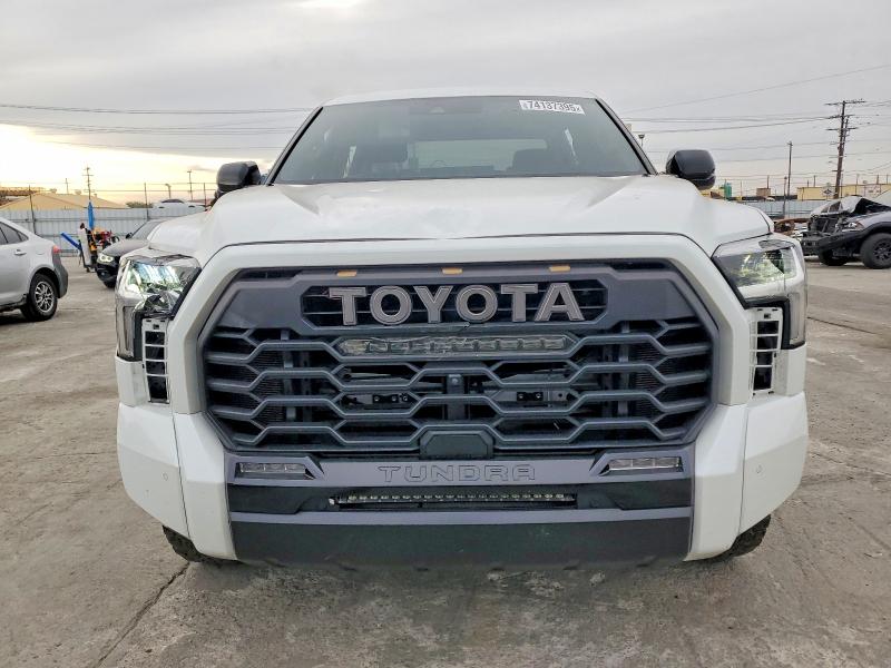Photo 5 from auction – 2024 TOYOTA TUNDRA with VIN 5TFWC5DB7RX049887