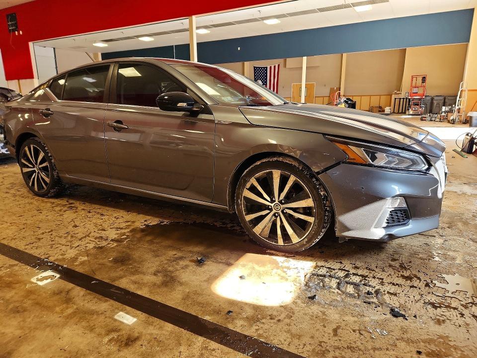 Photo 4 from auction – 2019 NISS ALTIMA with VIN 1N4BL4CV9KC121292