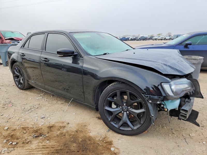 Photo 4 from auction – 2022 CHRYSLER 300 with VIN 2C3CCADG9NH158894