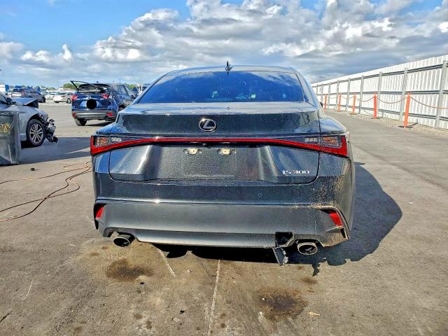 Photo 6 from auction – 2021 LEXUS IS 300 with VIN JTHCA1D2XM5115112
