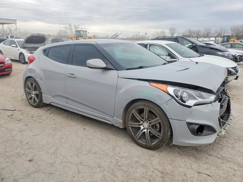 Photo 4 from auction – 2015 HYUNDAI VELOSTER with VIN KMHTC6AE0FU218812