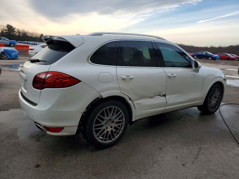 Photo 3 from auction – 2012 PORSCHE CAYENNE S with VIN WP1AB2A28CLA51676
