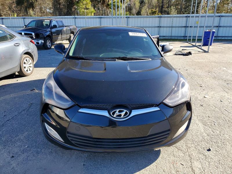 Photo 5 from auction – 2017 HYUNDAI VELOSTER with VIN KMHTC6AD5HU309293