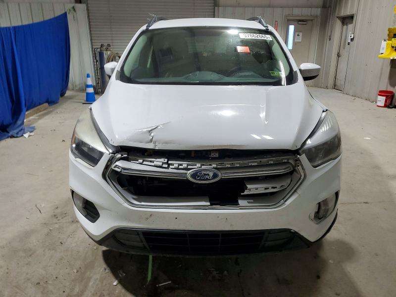 Photo 5 from auction – 2018 FORD ESCAPE with VIN 1FMCU0GD8JUC36878