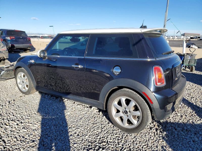 Photo 2 from auction – 2008 MINI COOPER S with VIN WMWMF735X8TT90919