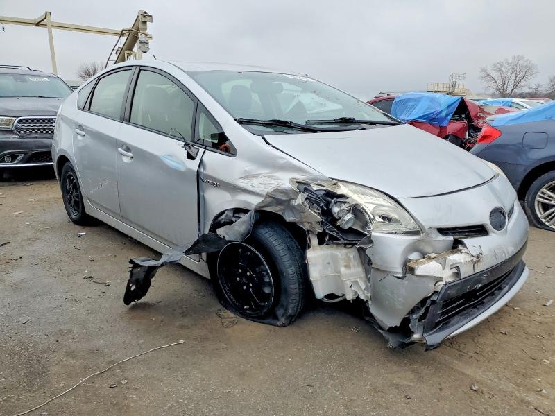 Photo 4 from auction – 2013 TOYOTA PRIUS with VIN JTDKN3DU2D5643998