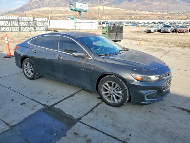 Photo 4 from auction – 2017 CHEVROLET MALIBU LT with VIN 1G1ZE5ST2HF180449