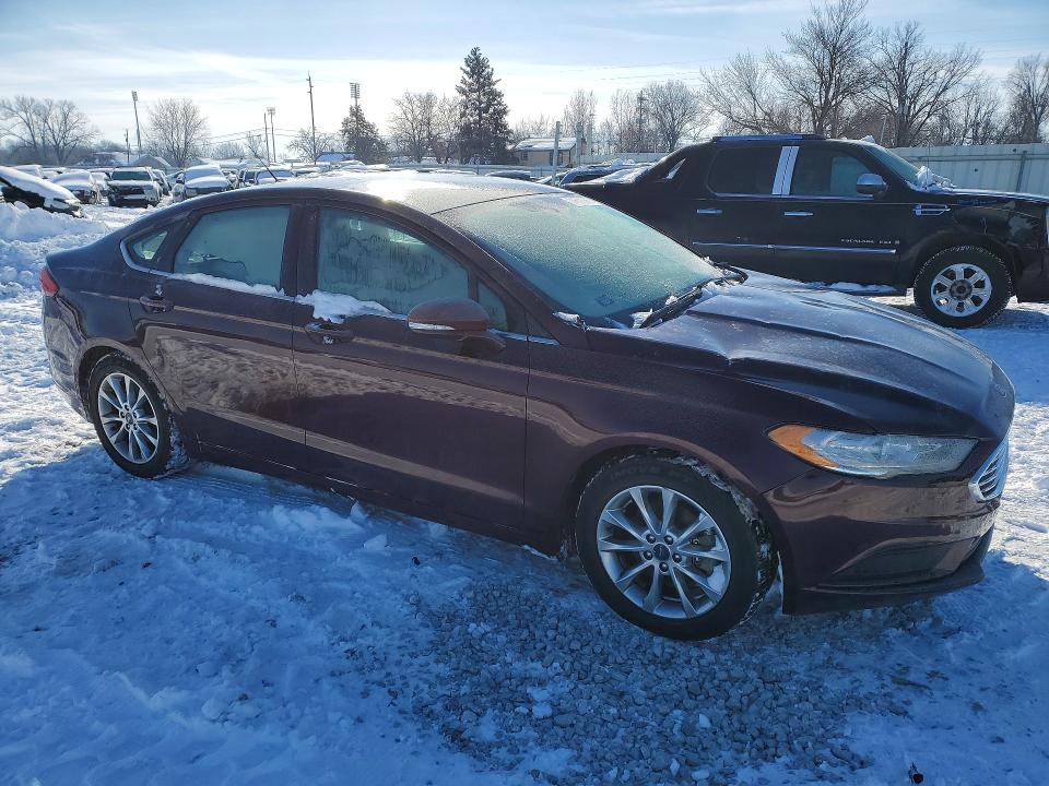 Photo 4 from auction – 2017 FORD FUSION with VIN 3FA6P0H77HR404650