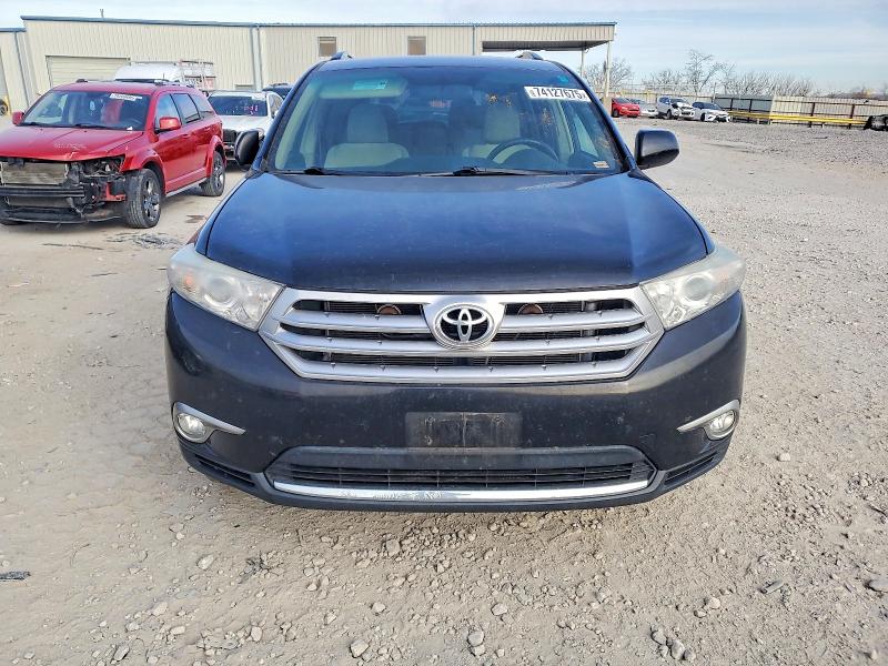 Photo 5 from auction – 2012 TOYOTA HIGHLANDER with VIN 5TDBK3EH7CS137733