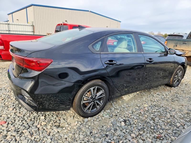 Photo 3 from auction – 2023 KIA FORTE with VIN 3KPF24AD2PE675850