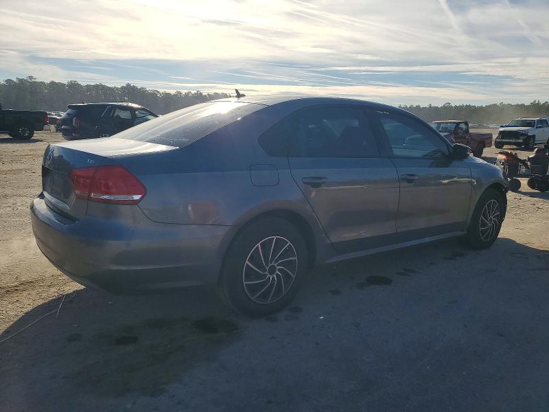 Photo 3 from auction – 2014 VOLKSWAGEN PASSAT S with VIN 1VWAS7A37EC088533