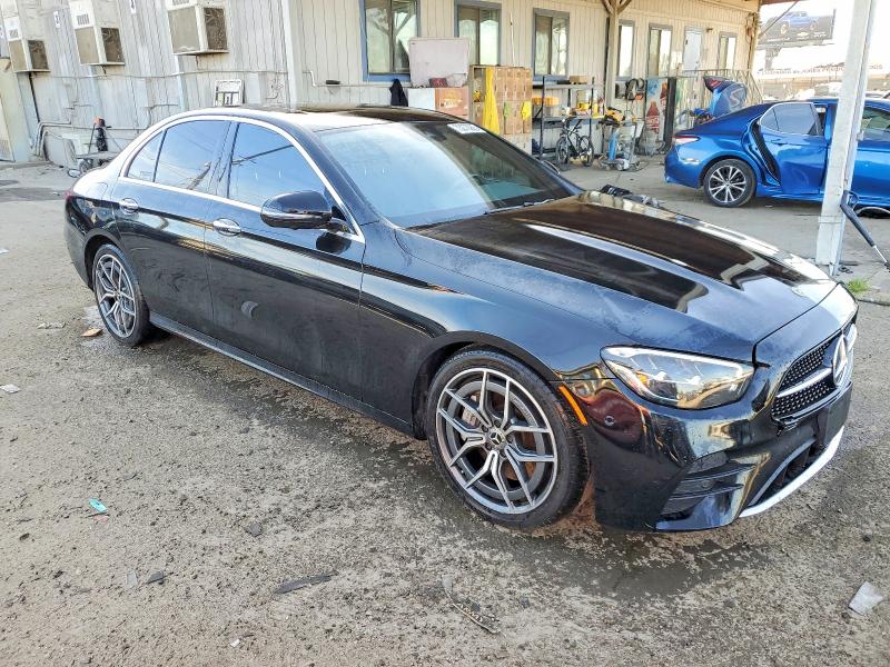 Photo 4 from auction – 2022 MERCEDES-BENZ E with VIN W1KZF8DB4NB034525