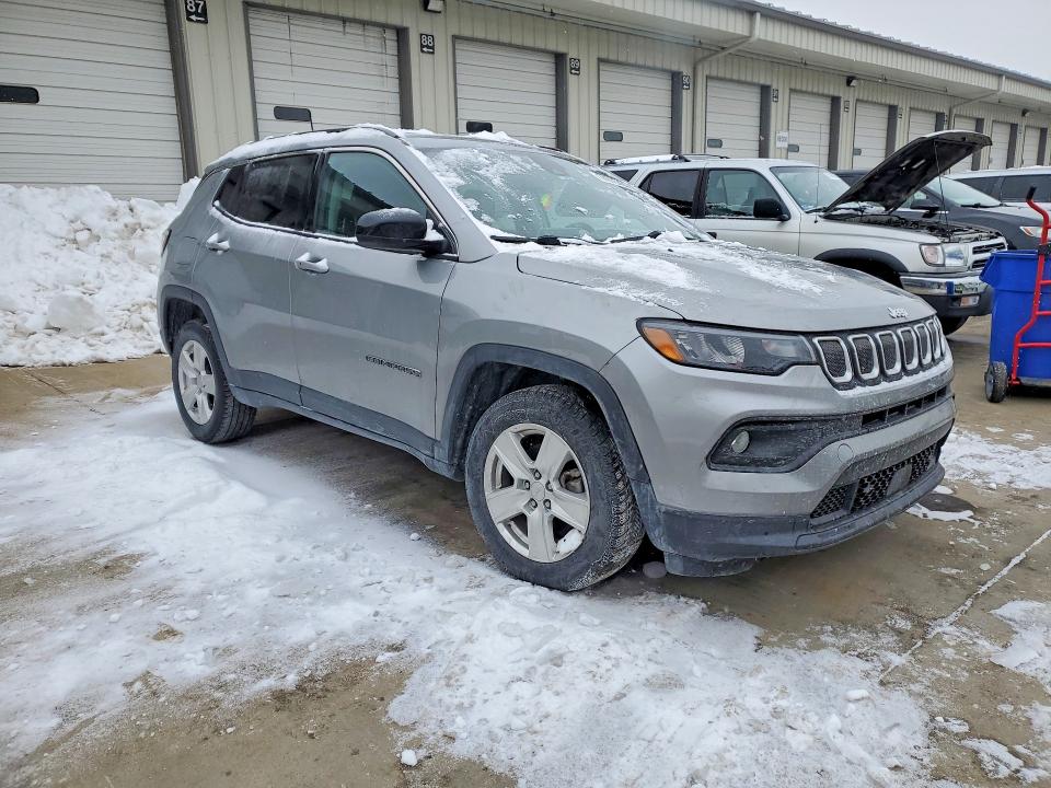 Photo 4 from auction – 2022 JEEP COMPASS with VIN 3C4NJDBB6NT132618