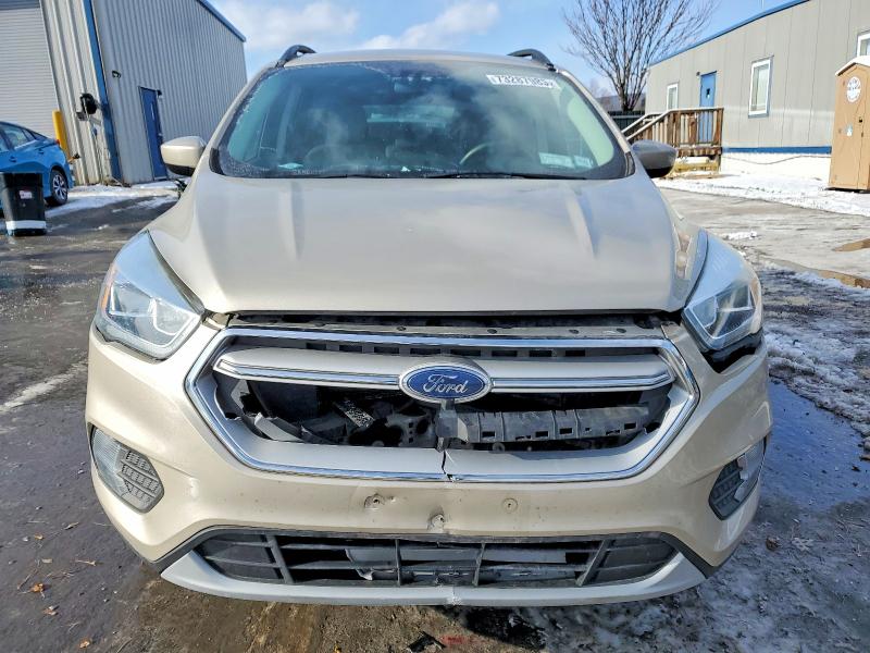 Photo 5 from auction – 2018 FORD ESCAPE SEL with VIN 1FMCU9HD4JUA93642