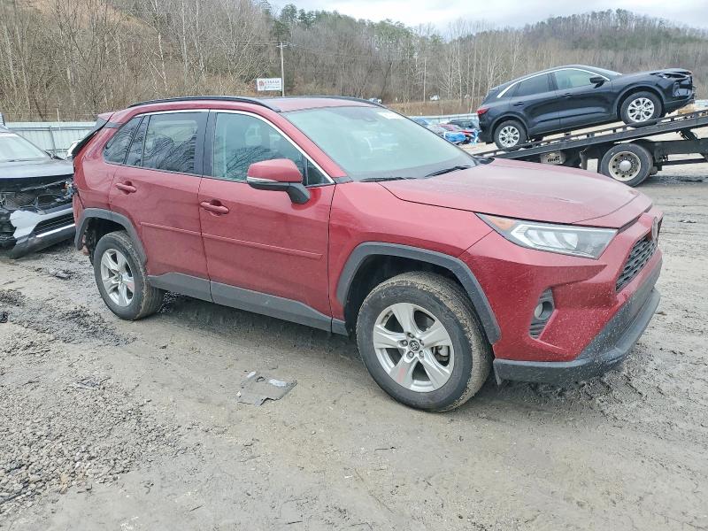 Photo 4 from auction – 2020 TOYOTA RAV4 XLE with VIN 2T3W1RFV0LC072803