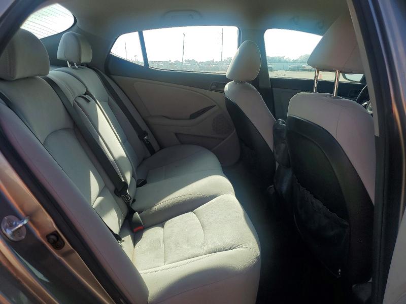 Photo 10 from auction – 2015 KIA OPTIMA LX with VIN 5XXGM4A72FG427368