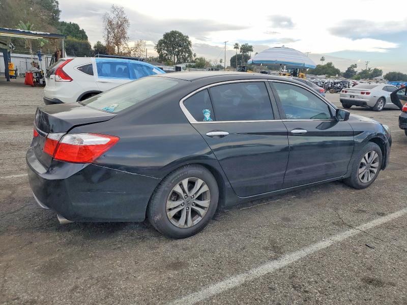 Photo 3 from auction – 2015 HONDA ACCORD with VIN 1HGCR2F32FA087470