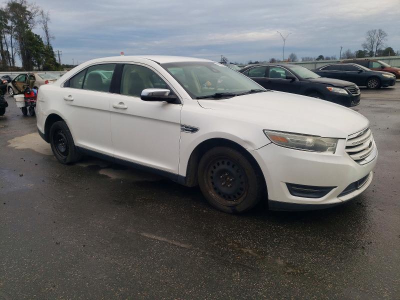 Photo 4 from auction – 2014 FORD TAURUS LIM with VIN 1FAHP2F89EG150782