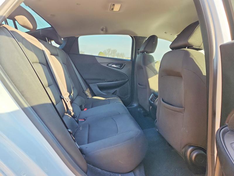 Photo 10 from auction – 2018 CHEVROLET MALIBU with VIN 1G1ZD5ST9JF270786