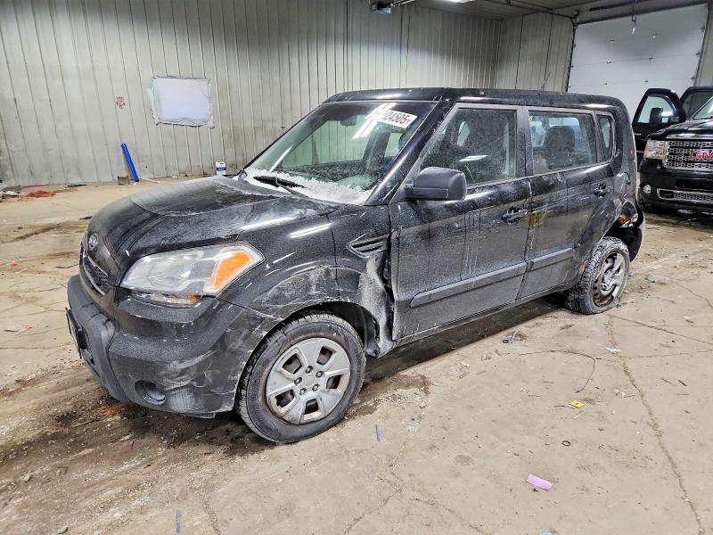 KIA SOUL 2011 with VIN KNDJT2A10B7733609 - Photo from auction