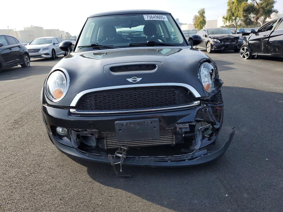 Photo 5 from auction – 2012 MINI COOPER S with VIN WMWSV3C55CT385414