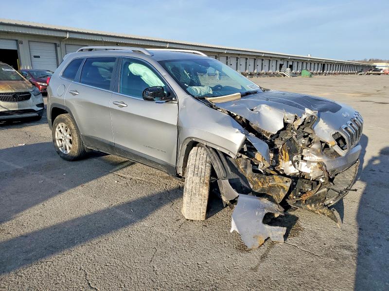 Photo 4 from auction – 2015 JEEP CHEROKEE L with VIN 1C4PJMCB1FW692565