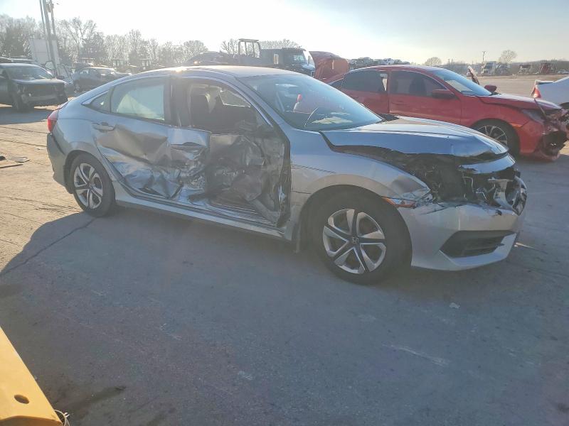 Photo 4 from auction – 2016 HONDA CIVIC LX with VIN 19XFC2F52GE019571