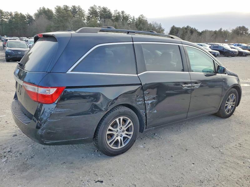 Photo 3 from auction – 2011 HONDA ODYSSEY with VIN 5FNRL5H63BB001300