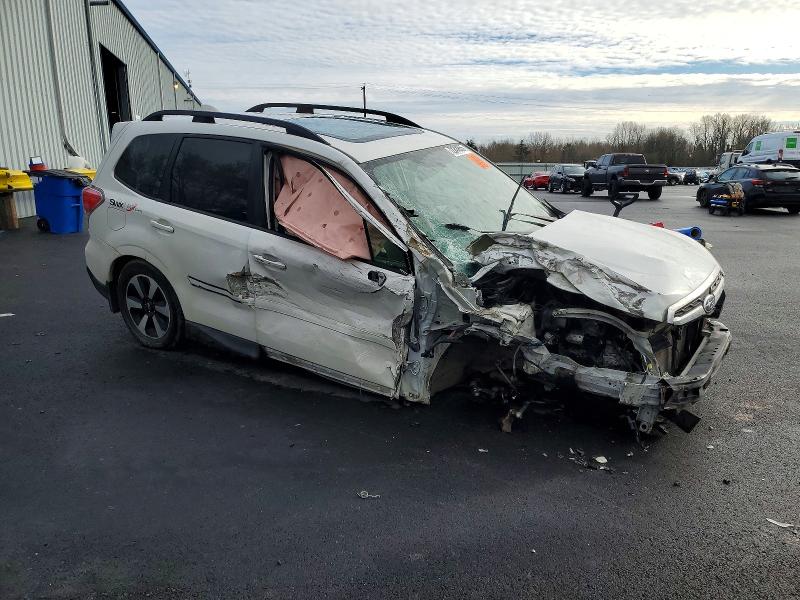 Photo 4 from auction – 2018 SUBARU FORESTER 2 with VIN JF2SJAECXJH464500