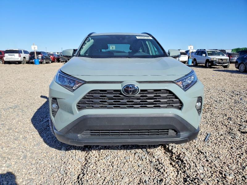 Photo 5 from auction – 2019 TOYOTA RAV4 XLE with VIN 2T3W1RFVXKC032467