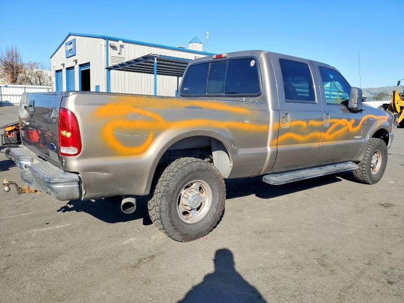 Photo 3 from auction – 2004 FORD F250 with VIN 1FTNW21PX4EB55093