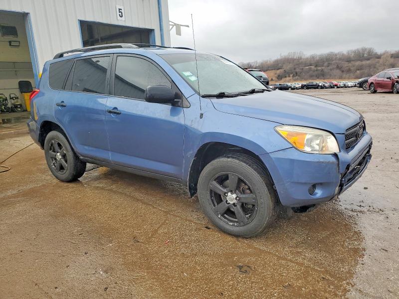 Photo 4 from auction – 2007 TOYOTA RAV4 with VIN JTMBK35V975025887