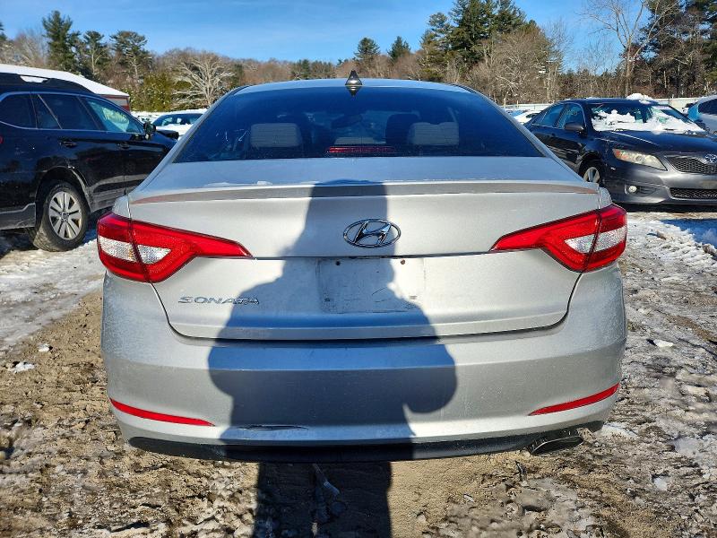 Photo 6 from auction – 2016 HYUNDAI SONATA SE with VIN 5NPE24AFXGH375059