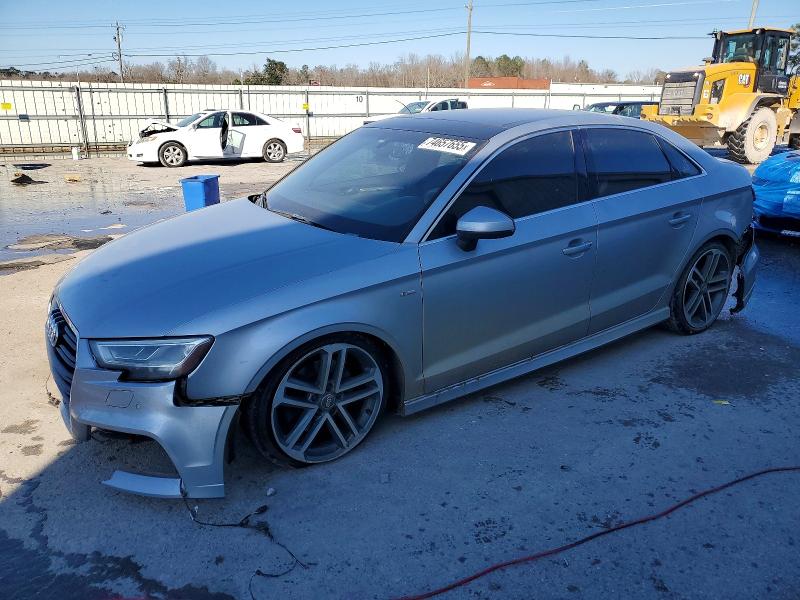 AUDI A3 PREMIUM 2018 with VIN WAUJ8GFF5J1082916 - Photo from auction