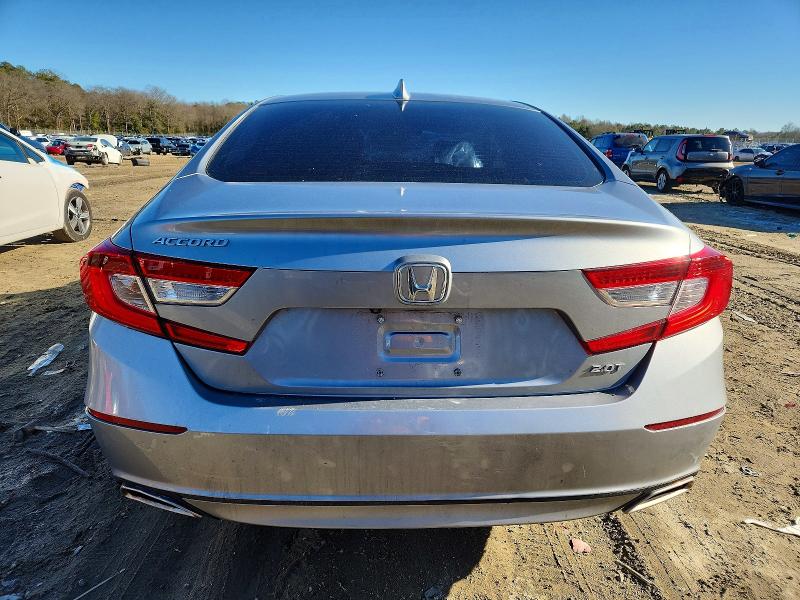 Photo 6 from auction – 2018 HONDA ACCORD with VIN 1HGCV2F69JA025823