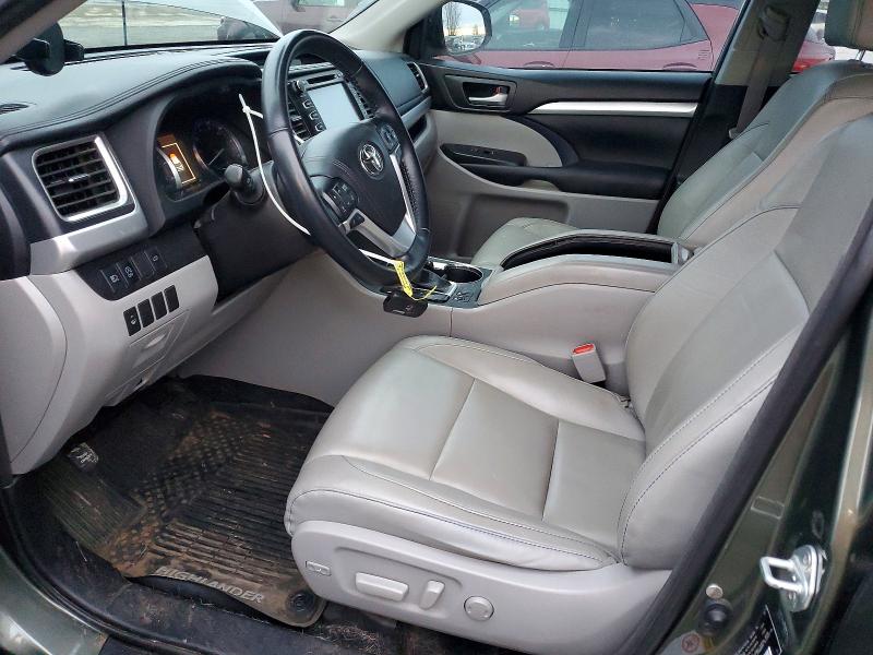 Photo 7 from auction – 2018 TOYOTA HIGHLANDER with VIN 5TDJZRFH8JS886515