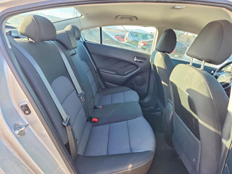 Photo 10 from auction – 2016 KIA FORTE with VIN KNAFX4A61G5440352