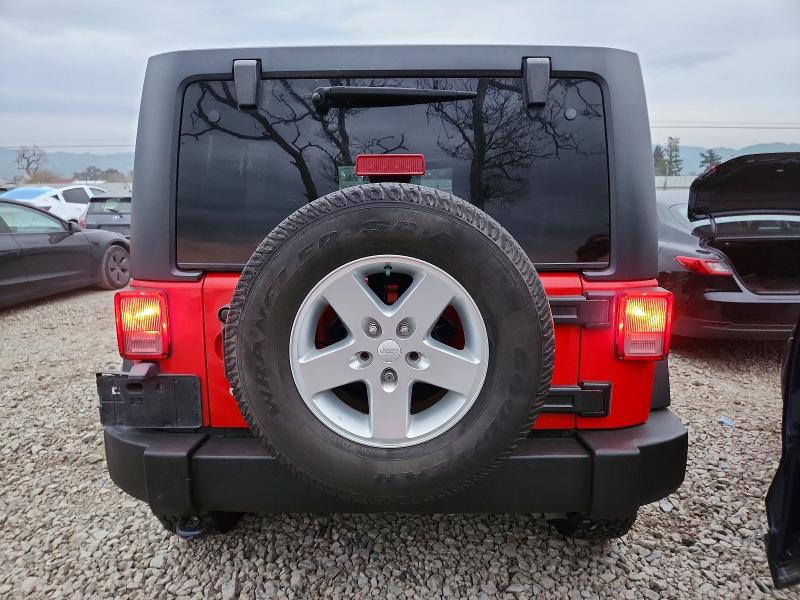 Photo 6 from auction – 2015 JEEP WRANGLER U with VIN 1C4BJWDG4FL501531