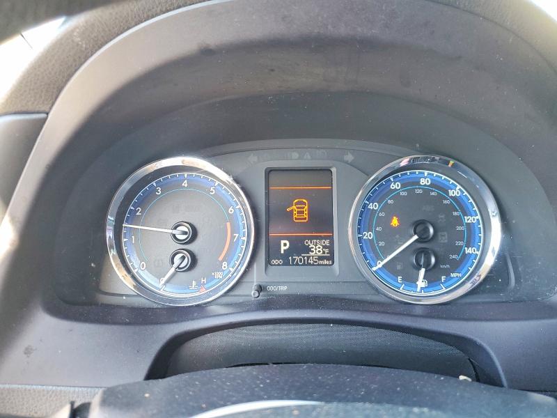Фото 9 с аукциона – 2017 TOYOTA COROLLA с VIN 5YFBURHE3HP732819