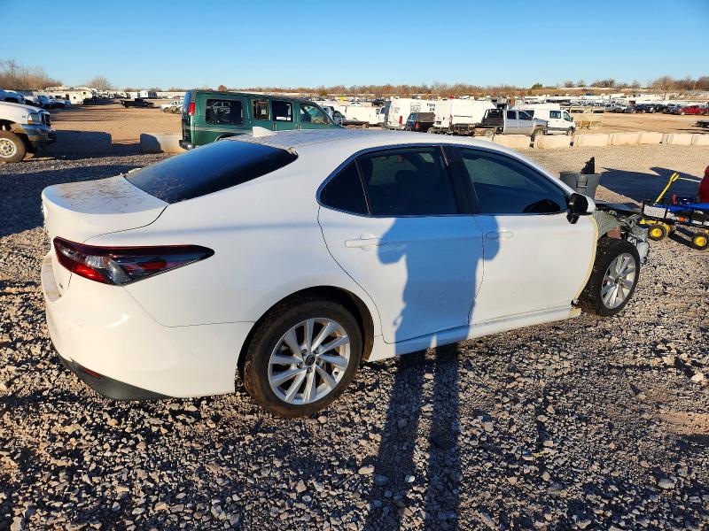 Photo 3 from auction – 2022 TOYOTA CAMRY with VIN 4T1C11AK7NU648690