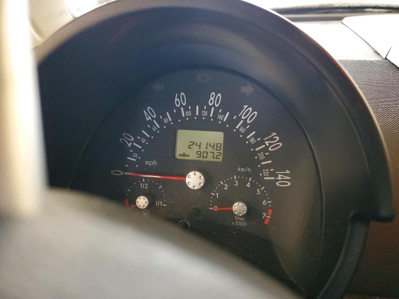 Photo 9 from auction – 2000 VOLKSWAGEN NEW BEETLE with VIN 3VWCA21C2YM477100