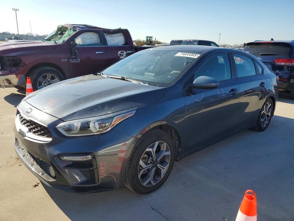 KIA FORTE FE 2020 with VIN 3KPF24AD8LE193684 - Photo from auction