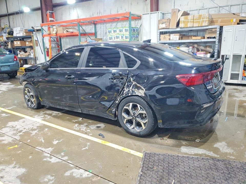 Photo 2 from auction – 2021 KIA FORTE with VIN 3KPF24AD4ME266499