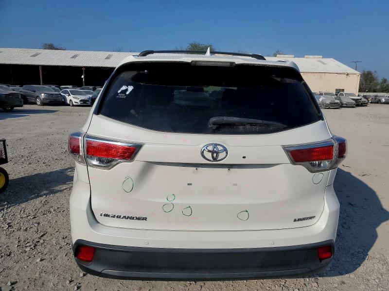 Photo 6 from auction – 2016 TOYOTA HIGHLANDER with VIN 5TDYKRFH9GS172971