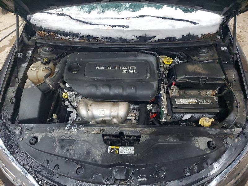 Photo 11 from auction – 2015 CHRYSLER 200 with VIN 1C3CCCABXFN638245