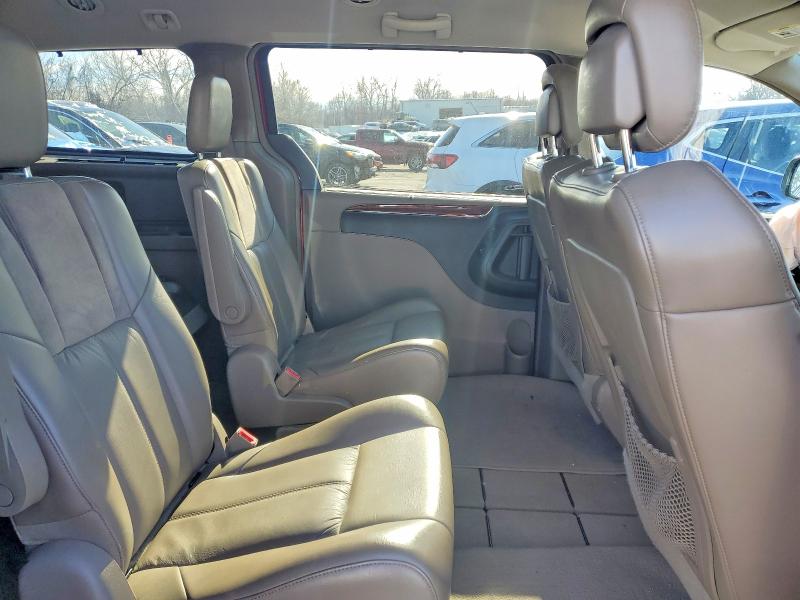Photo 11 from auction – 2011 CHRYSLER TOWN & COU with VIN 2A4RR6DG7BR698486