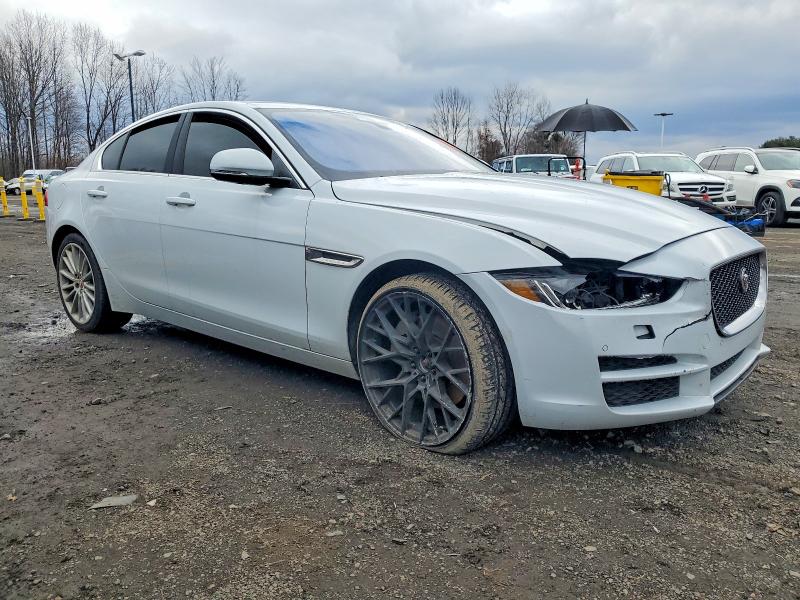 Zdjęcie 4 z aukcji – 2018 JAGUAR XE z VIN SAJAN4EV3JCP17768