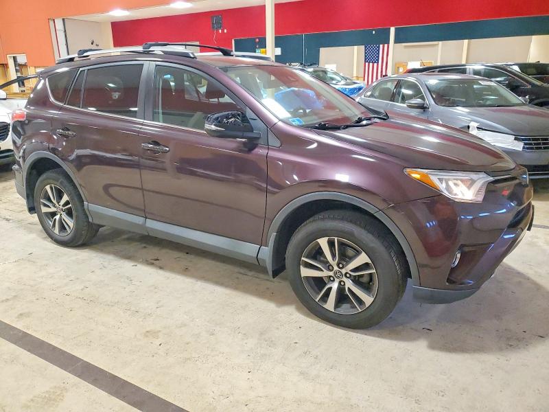 Photo 4 from auction – 2018 TOYOTA RAV4 ADVEN with VIN 2T3RFREV5JW823857
