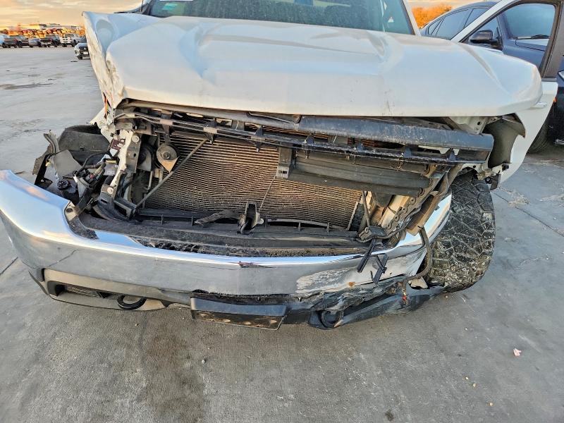 Photo 11 from auction – 2020 CHEVROLET SILVERADO with VIN 3GCUYDED4LG239077